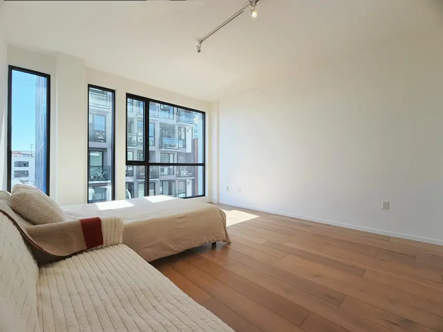 Address Withheld By Seller, San Francisco, CA 94109 - #2