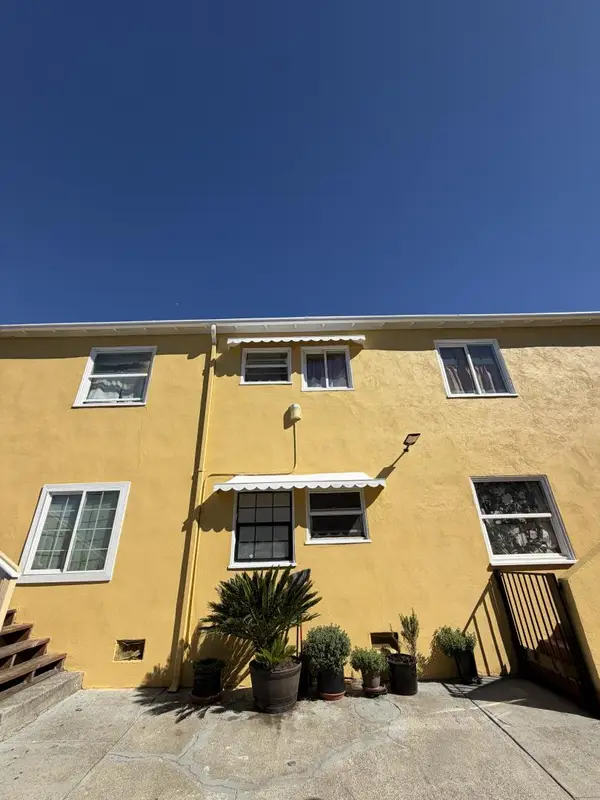 23 Peroly Court, Oakland, CA 94601