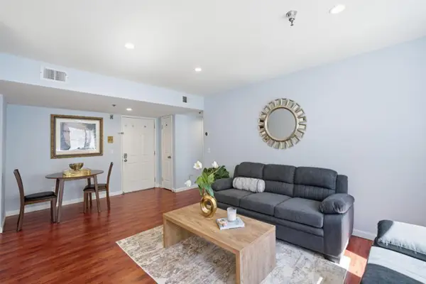 711 S Bayshore Boulevard #6, San Mateo, CA 94401