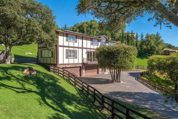 245 Calle De Los Agrinemsors, Carmel Valley, CA 93924