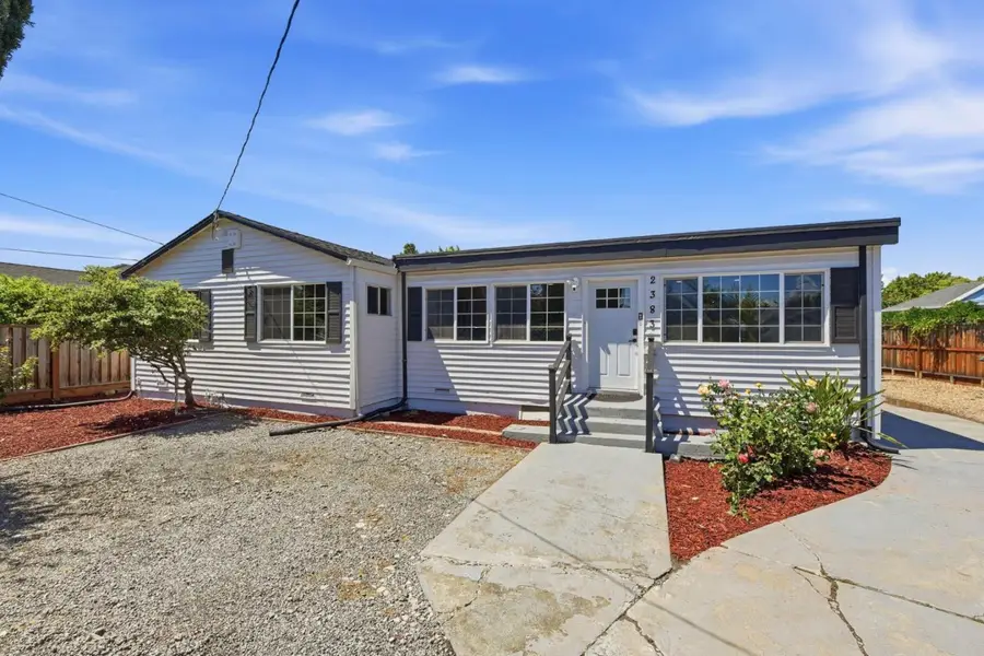 2383 Menalto Avenue, East Palo Alto, CA 94303 - #2