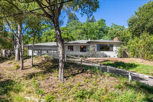 208 Canyon Drive, Portola Valley, CA 94028