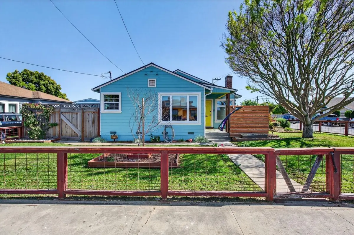 502 E Beach Street, Watsonville, CA 95076 - #1