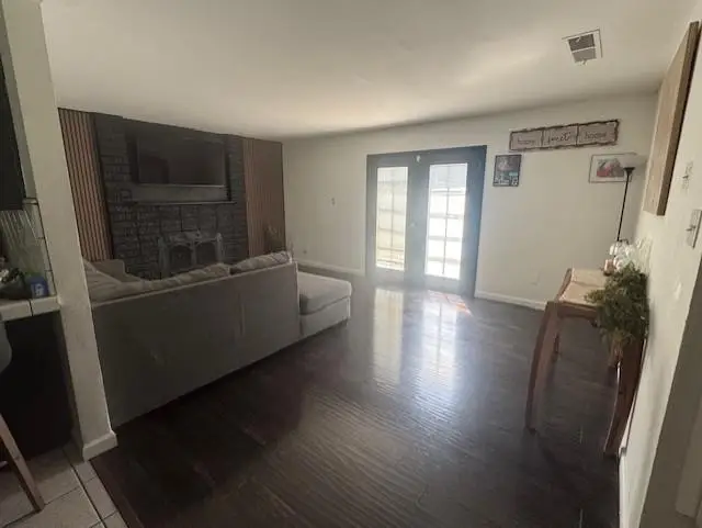 1335 Robin Street, Los Banos, CA 93635 - #2