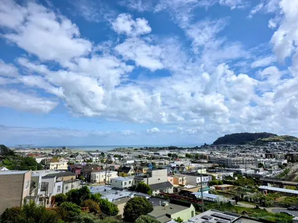 15 Venus Street, San Francisco, CA 94124