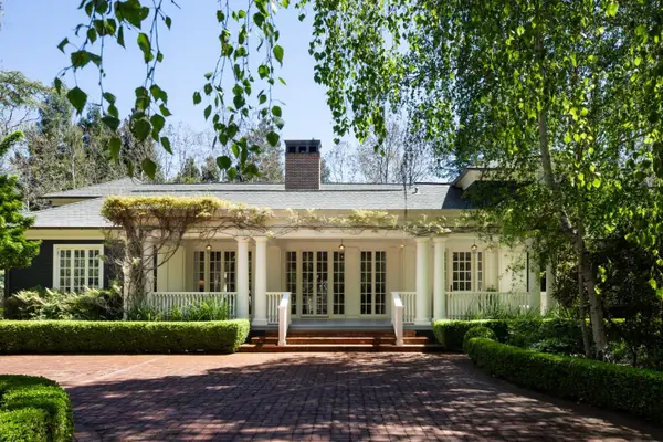 192 Fair Oaks Lane, Atherton, CA 94027