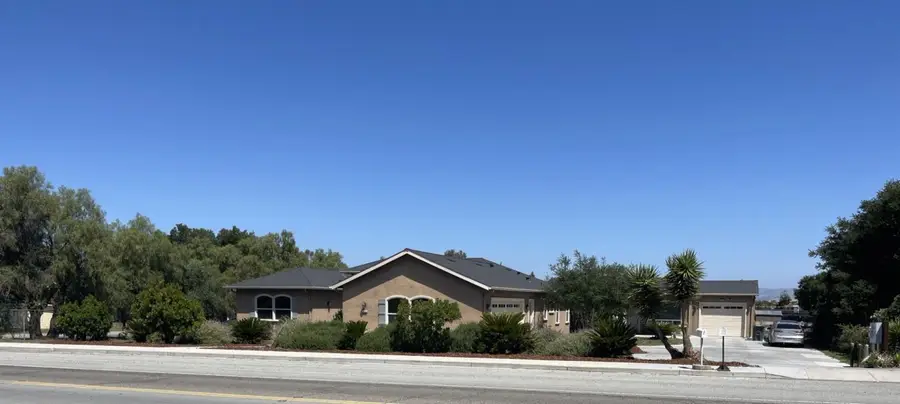 1360 Santa Ana Road, Hollister, CA 95023 - #2