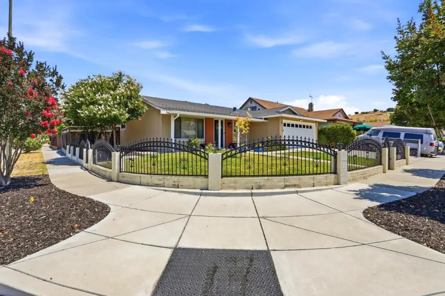 3876 Mare Place Court, San Jose, CA 95121 - #3