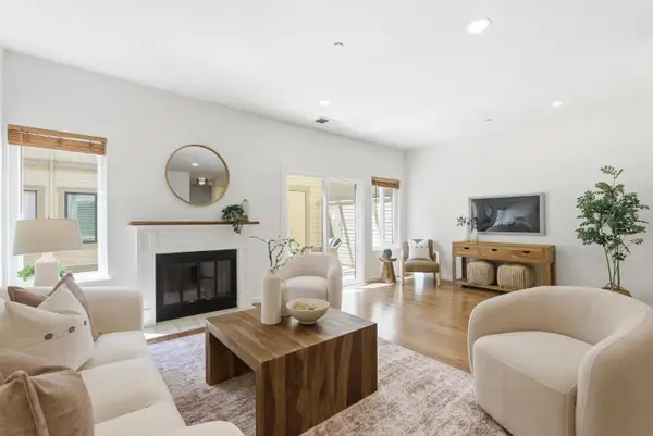 969 La Mesa Terrace #G, Sunnyvale, CA 94086