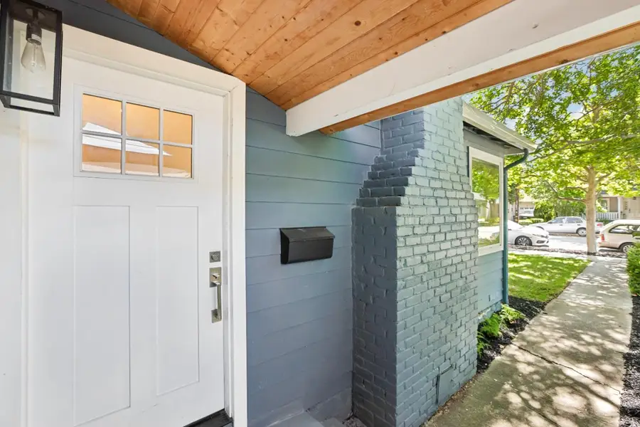 1123 17th Avenue, Redwood City, CA 94063 - #2