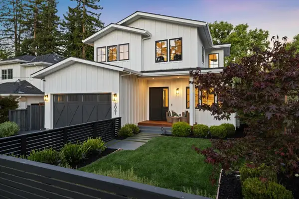 2061 Sterling Avenue, Menlo Park, CA 94025