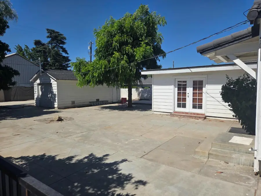 1506 W 5th Street, Madera, CA 93637 - #2
