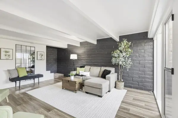 451 Dela Vina #107, Monterey, CA 93940