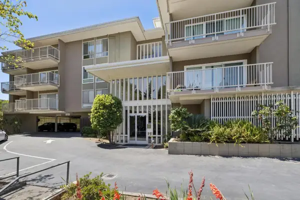 1101 Continentals Way #112, Belmont, CA 94002