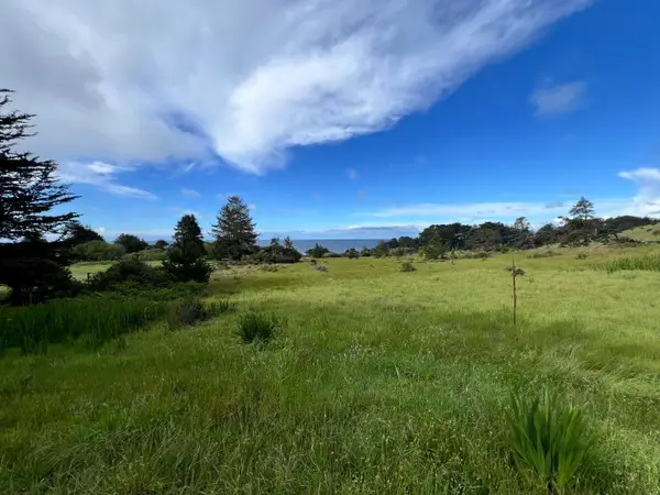 375 Spur Close, Other - See Remarks, CA 95497