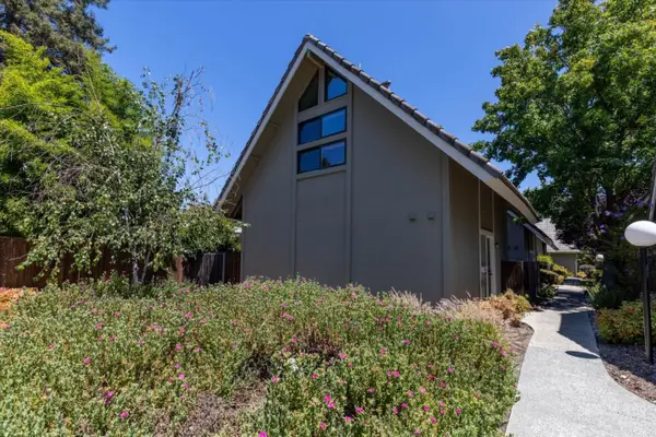 1994 Silverwood Avenue, Mountain View, CA 94043