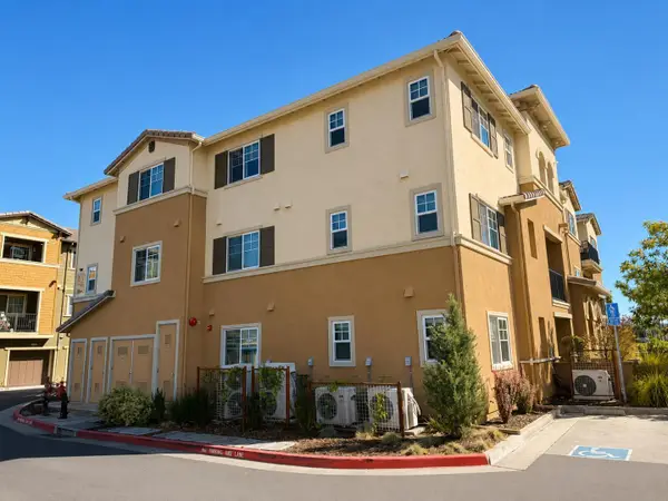 1408 Mauro Pietro Drive #202, Petaluma, CA 94954