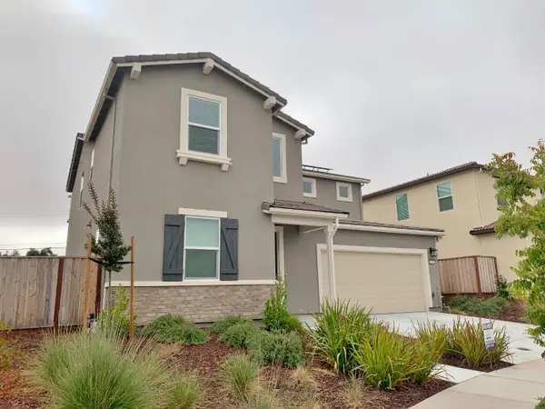 2130 Brighton Drive, Hollister, CA 95023