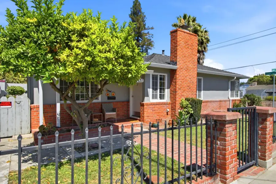1131 Frankfurt Avenue, San Jose, CA 95126 - #3