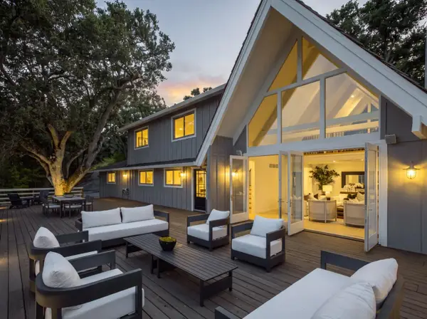 13100 Byrd Lane, Los Altos Hills, CA 94022