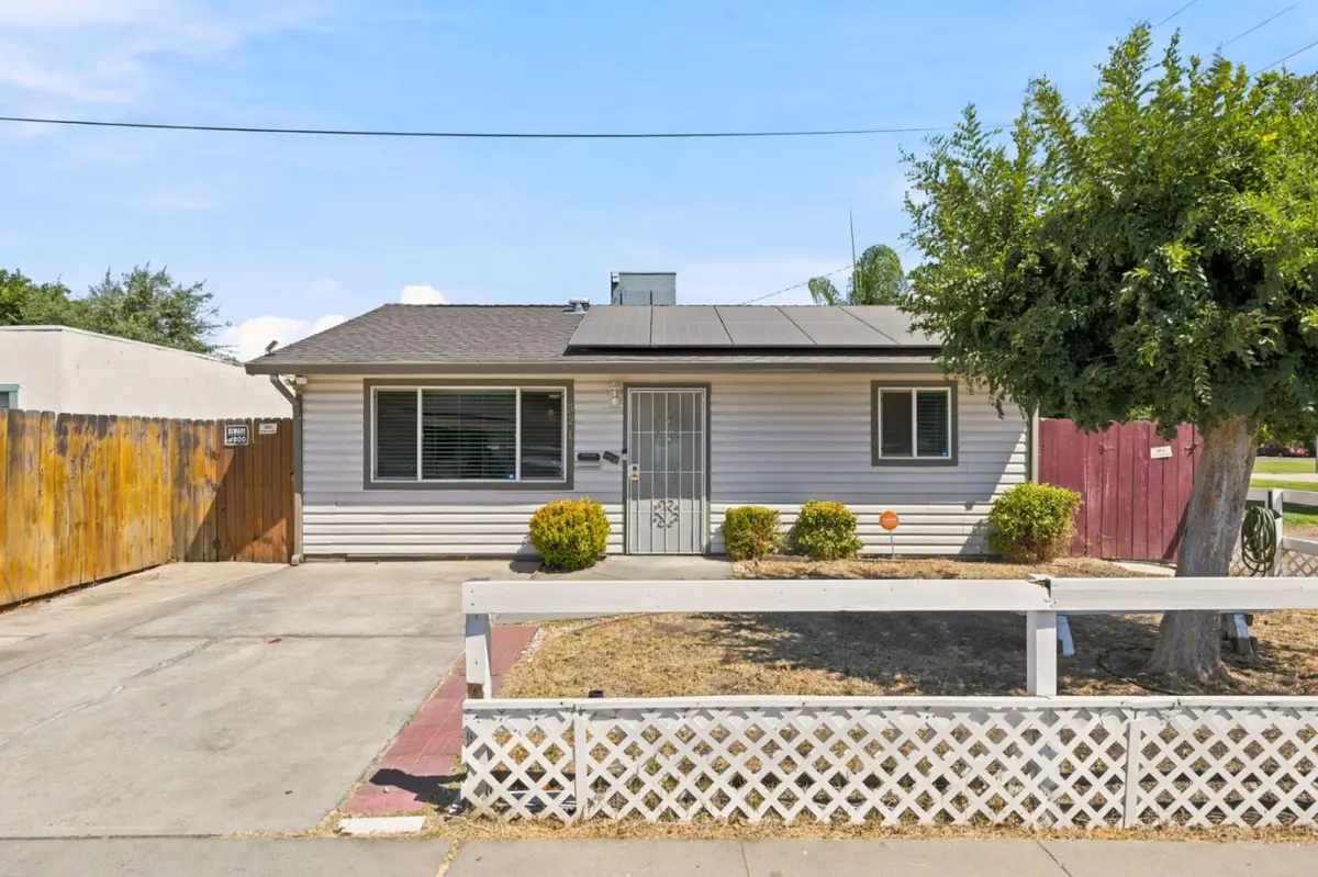521 Oregon Street, Manteca, CA 95337 - #1