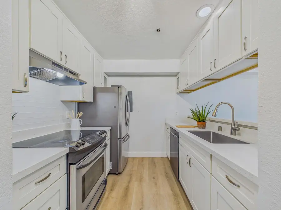 1271 Poplar Avenue #209, Sunnyvale, CA 94086 - #3