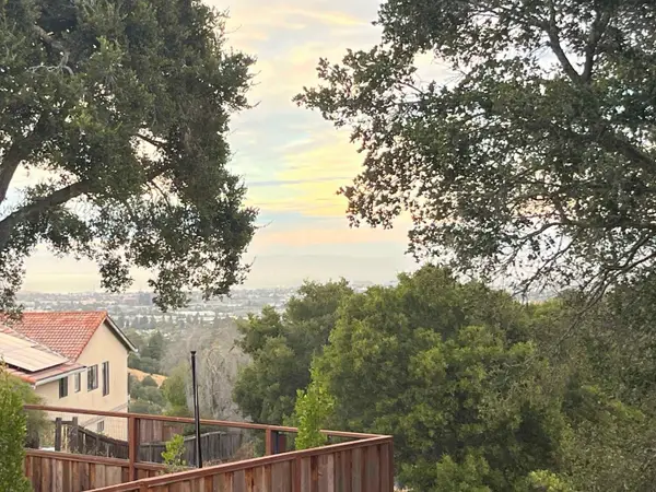 3325 Lower Lock, Belmont, CA 94002