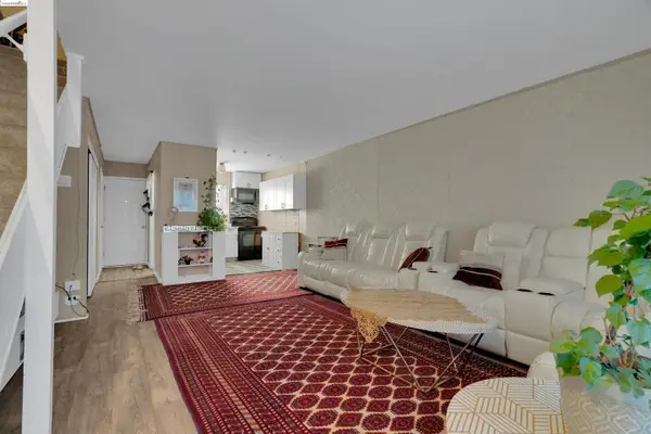 27505 Tampa Avenue #16, Hayward, CA 94544