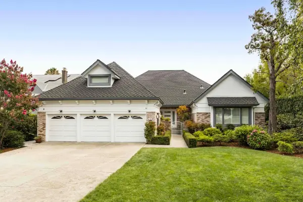 15 Woodleaf Avenue, Redwood City, CA 94061