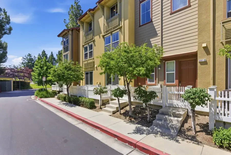 231 Peppermint Tree Terrace #3, Sunnyvale, CA 94086 - #2
