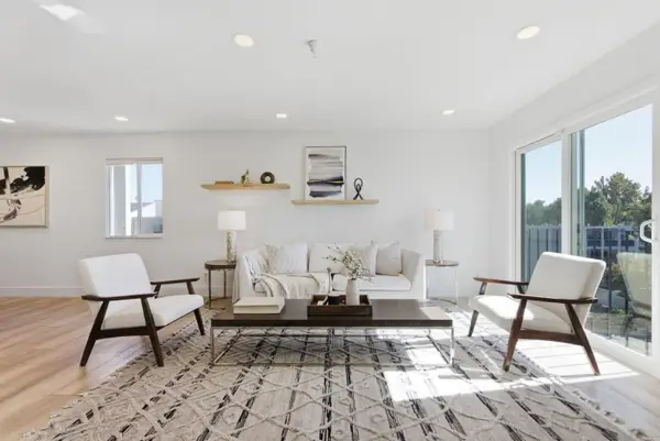 601 Leahy Street #301, Redwood City, CA 94061