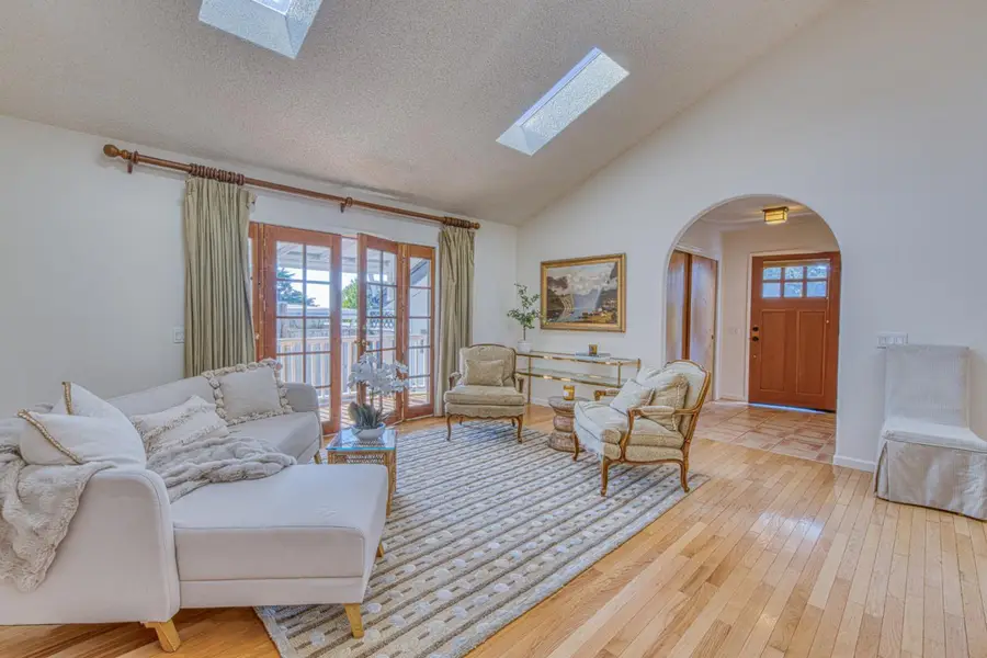 1205 Lincoln Avenue, Pacific Grove, CA 93950 - #3