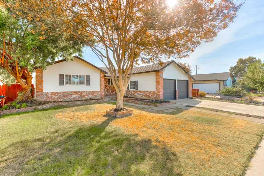316 Charles Avenue, Manteca, CA 95336 - #2
