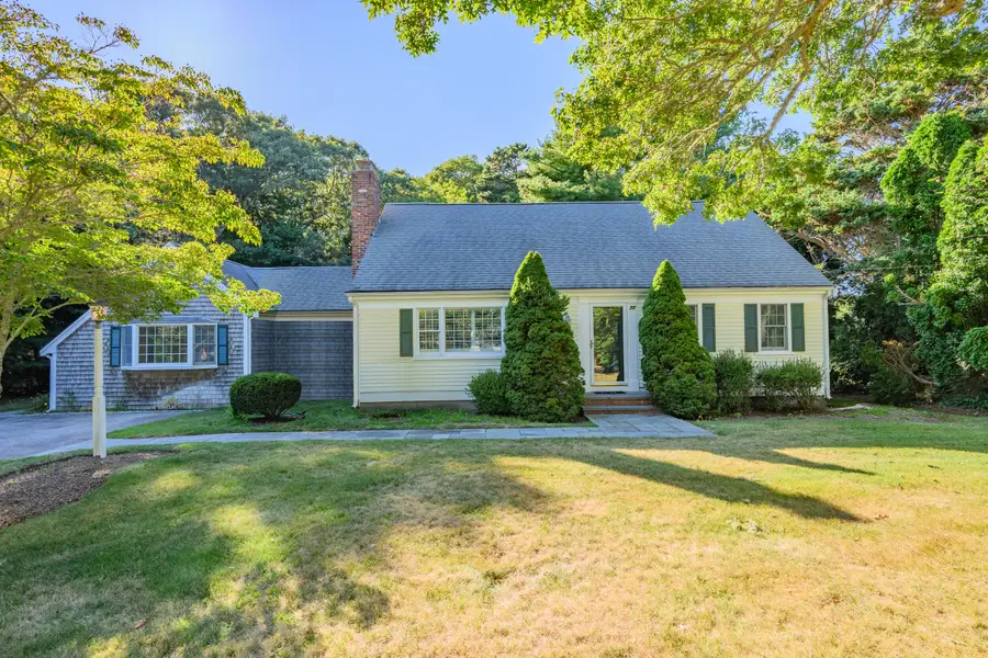 77 Robbins Street, Osterville, MA 02655 - Image #3
