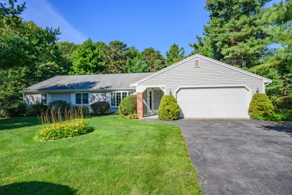 87 Foxglove Road, Centerville, MA 02632