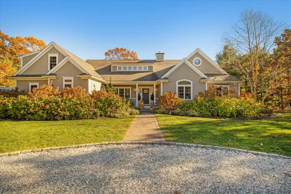 35 Spinnaker Drive, Mashpee, MA 02649