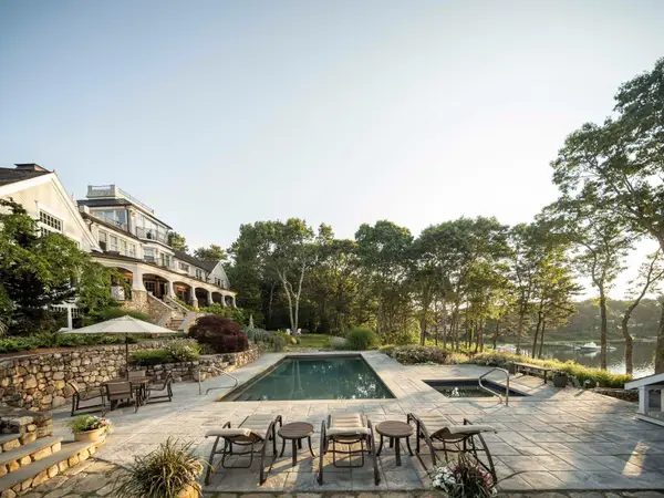 835 Old Post Road, Cotuit, MA 02635