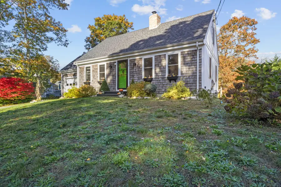 18 Carlton Road, Buzzards Bay, MA 02532 - Image #3