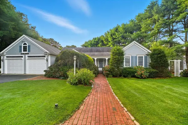 139 Falling Leaf Lane, Osterville, MA 02655