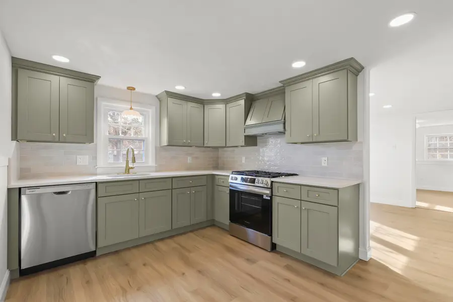 21 Weston Avenue, Wareham, MA 02571 - Image #3