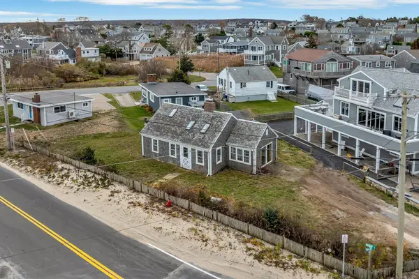 2 Freeman Avenue, Sandwich, MA 02563