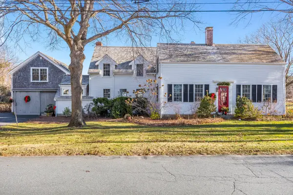 8 Dewey Avenue, Sandwich, MA 02563