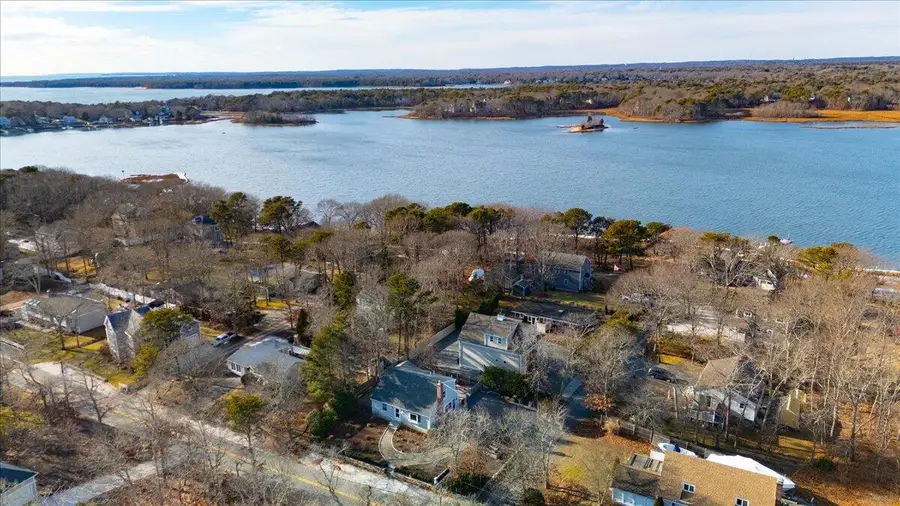 197 Monomoscoy Road, Mashpee, MA 02649 - Image #3