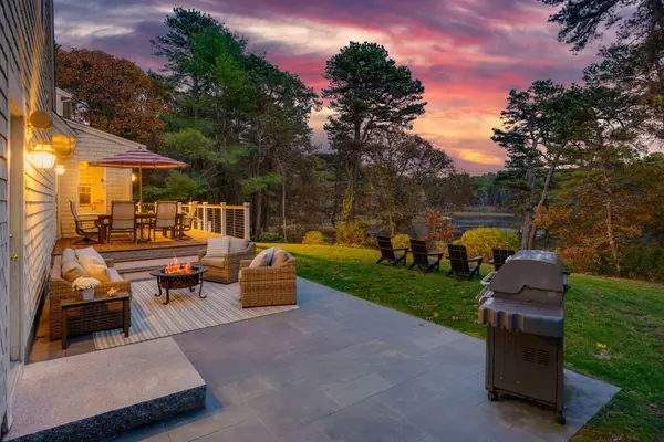 86 Greenland Circle, East Dennis, MA 02641