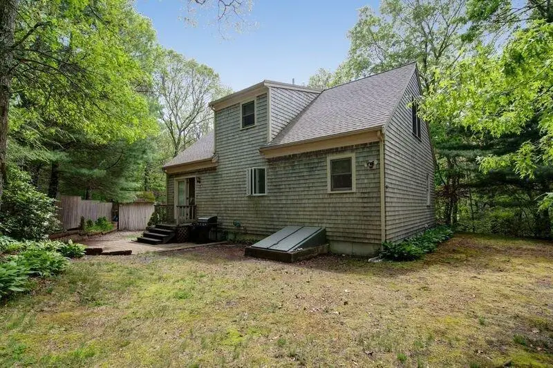 41 Braeburn Court, Hatchville, MA 02536 - Image #2