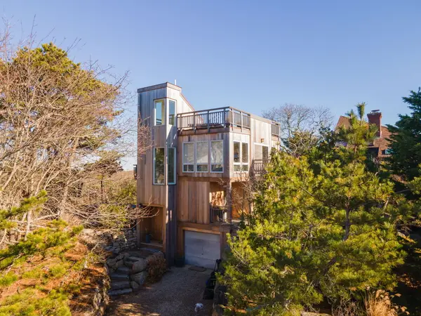 9 Thistlemore Road, Provincetown, MA 02657