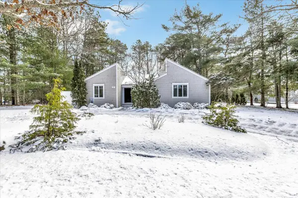 97 Walton Heath Way, Mashpee, MA 02649