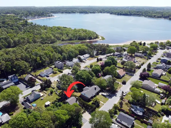 29 Wenonah Road, Buzzards Bay, MA 02532