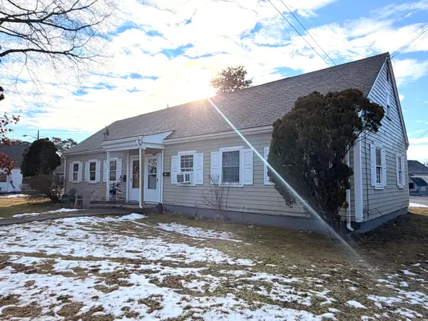 10 Hiramar Road, Hyannis, MA 02601