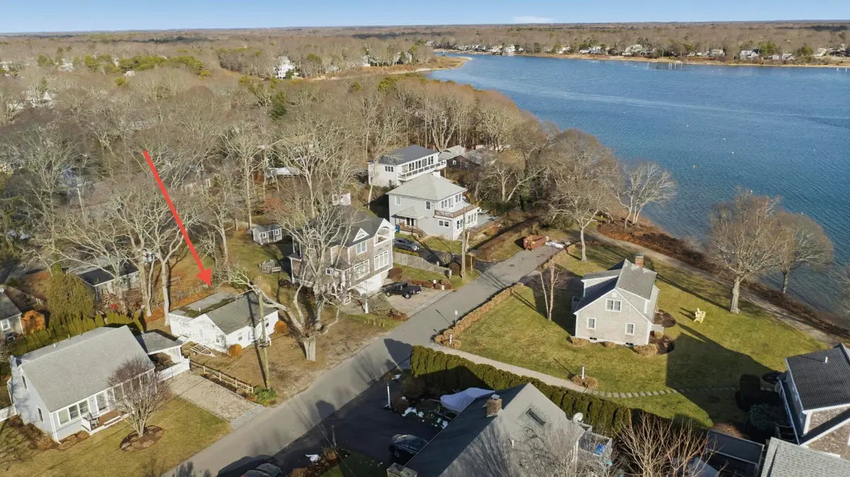 82 Oak Street, Teaticket, MA 02536 - Image #1